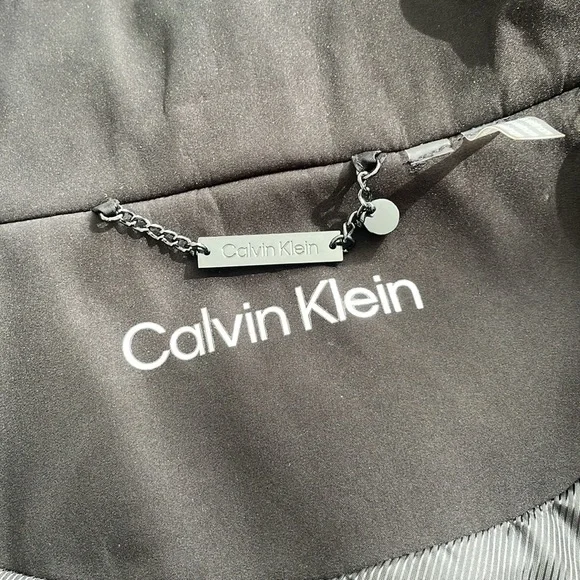 NEW Calvin Klein Softshell Jacket 🖤 - Picture 13 of 15